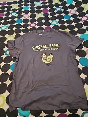 Chicken Game Graphic T-Shirt - Gray with Yellow Chicken